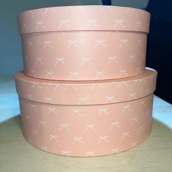 Darbey Lee Other - Chic Pink Bow Patterned Storage Boxes